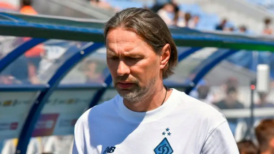 Костюка звільнили з посади головного тренера "Динамо" після поразки киян у грі з "Поліссям"
